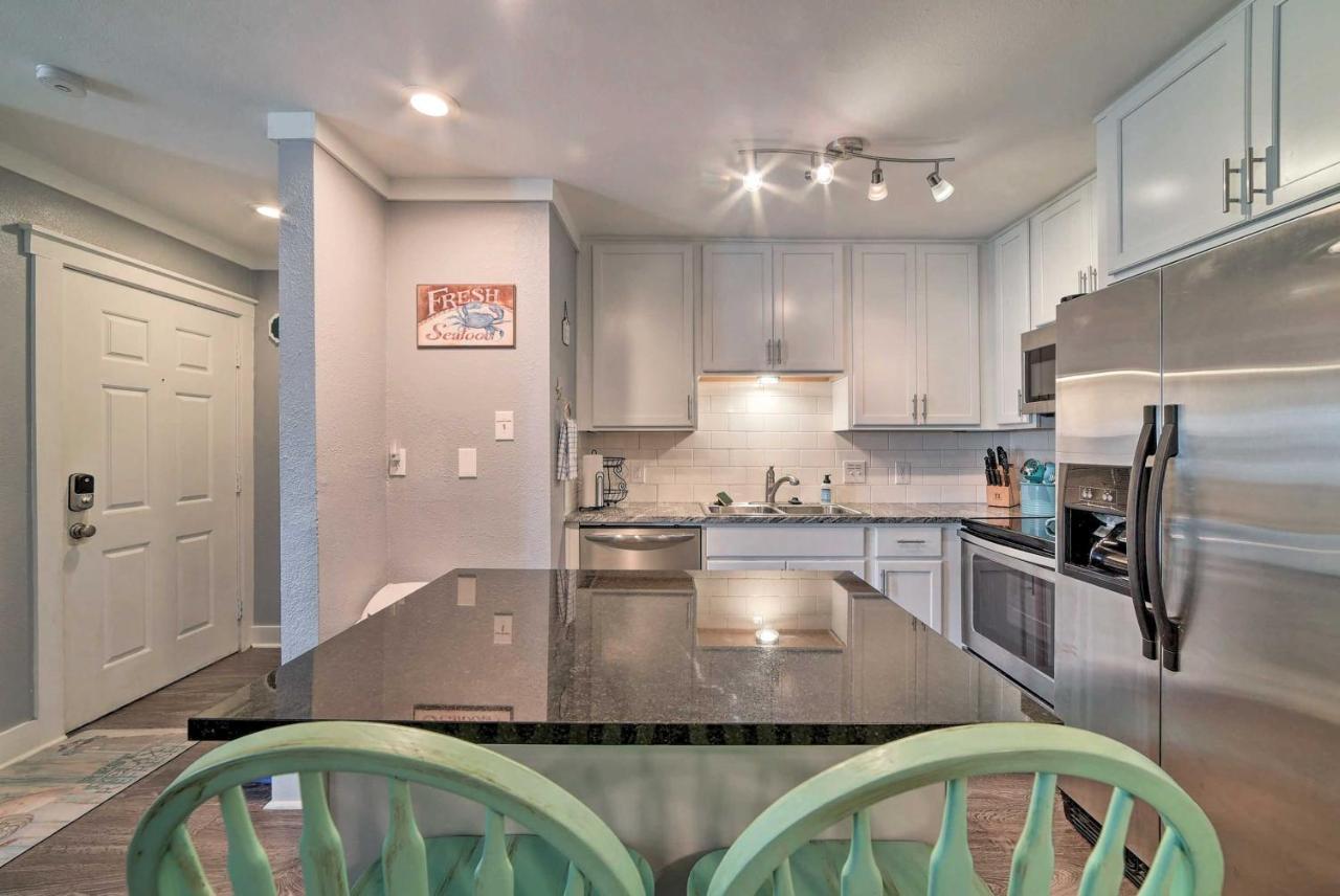 Port Aransas Condo With Outdoor Pool - Pets Welcome! Mustang Beach Екстериор снимка
