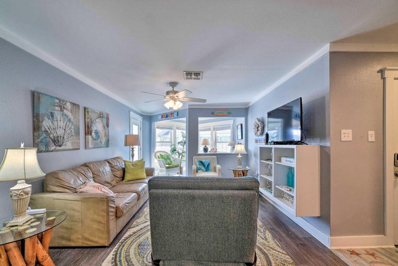Port Aransas Condo With Outdoor Pool - Pets Welcome! Mustang Beach Екстериор снимка