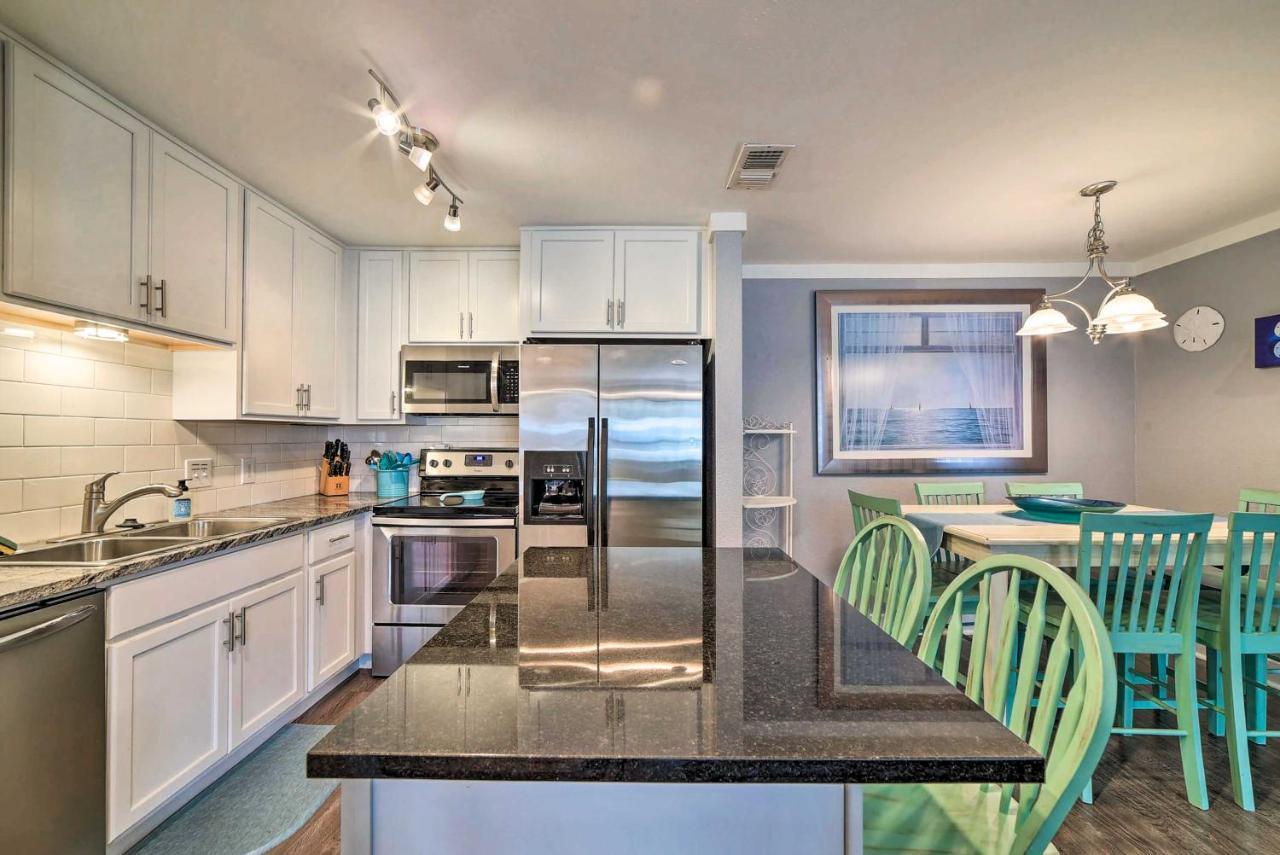 Port Aransas Condo With Outdoor Pool - Pets Welcome! Mustang Beach Екстериор снимка